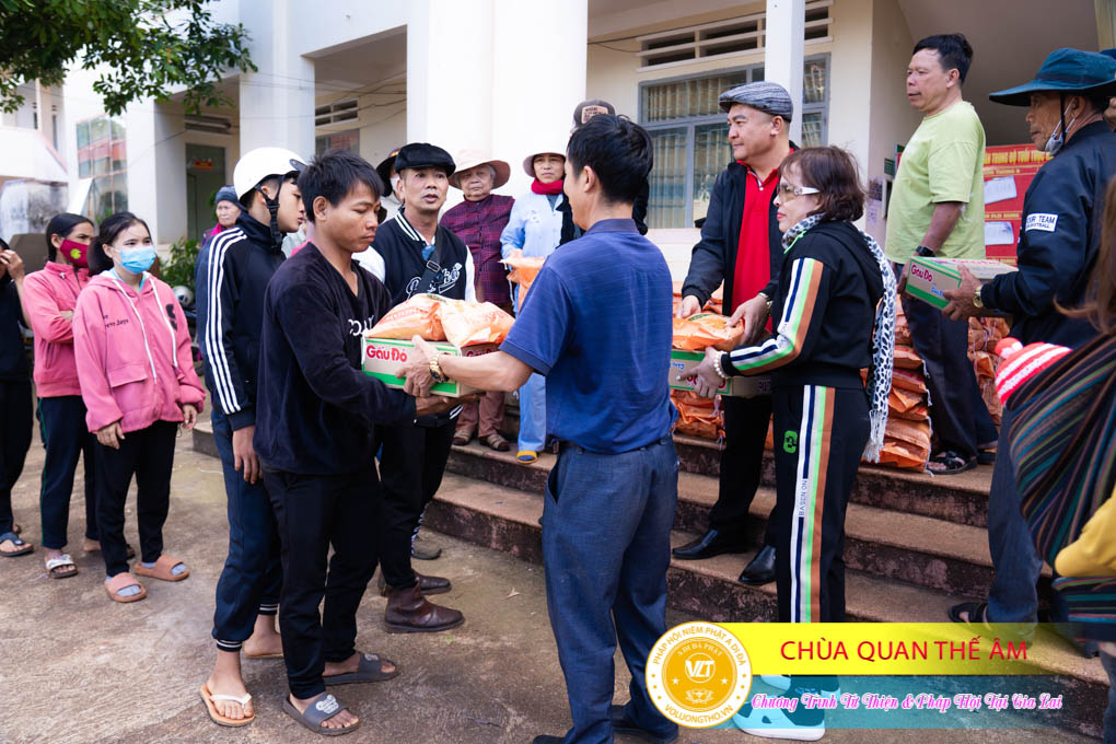 hinh-anh-tu-thien-va-phap-thoai-tai-gia-lai-ngay-26-11-2023-chua-quan-the-am-duc-trong-lam-dong-45.jpg