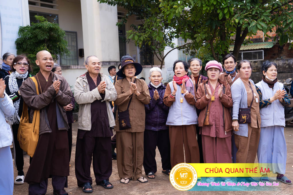 hinh-anh-tu-thien-va-phap-thoai-tai-gia-lai-ngay-26-11-2023-chua-quan-the-am-duc-trong-lam-dong-65.jpg