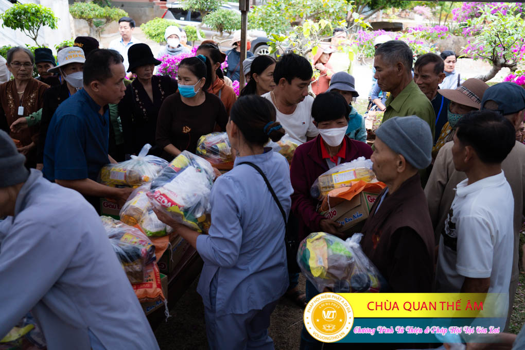 hinh-anh-tu-thien-va-phap-thoai-tai-gia-lai-ngay-26-11-2023-chua-quan-the-am-duc-trong-lam-dong-83.jpg