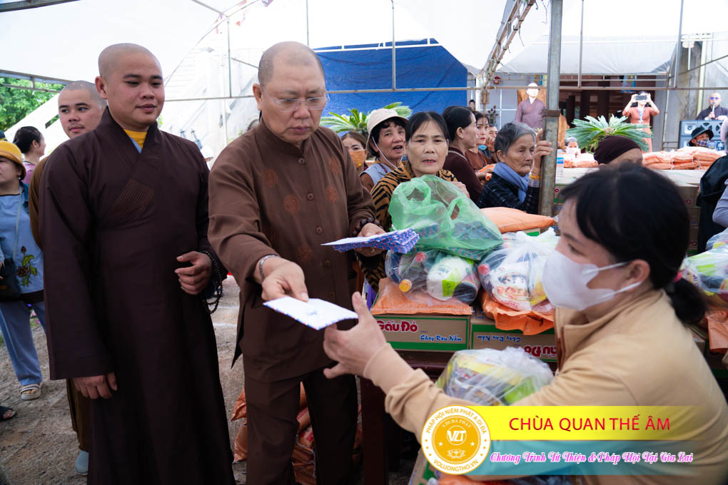 hinh-anh-tu-thien-va-phap-thoai-tai-gia-lai-ngay-26-11-2023-chua-quan-the-am-duc-trong-lam-dong-87.jpg