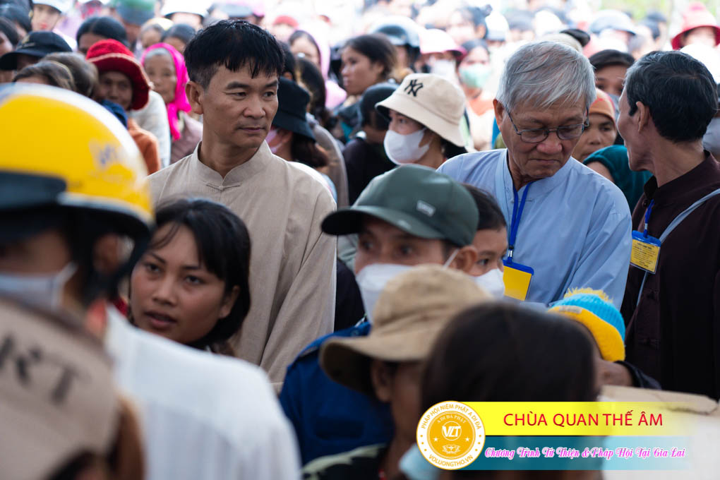 hinh-anh-tu-thien-va-phap-thoai-tai-gia-lai-ngay-26-11-2023-chua-quan-the-am-duc-trong-lam-dong-91.jpg
