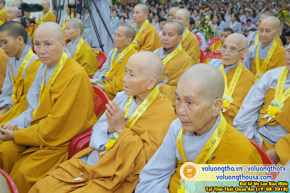 hinh-anh-vu-lan-ngay-19-8-2018-chua-quan-the-am-duc-trong-lam-dong-20.jpg