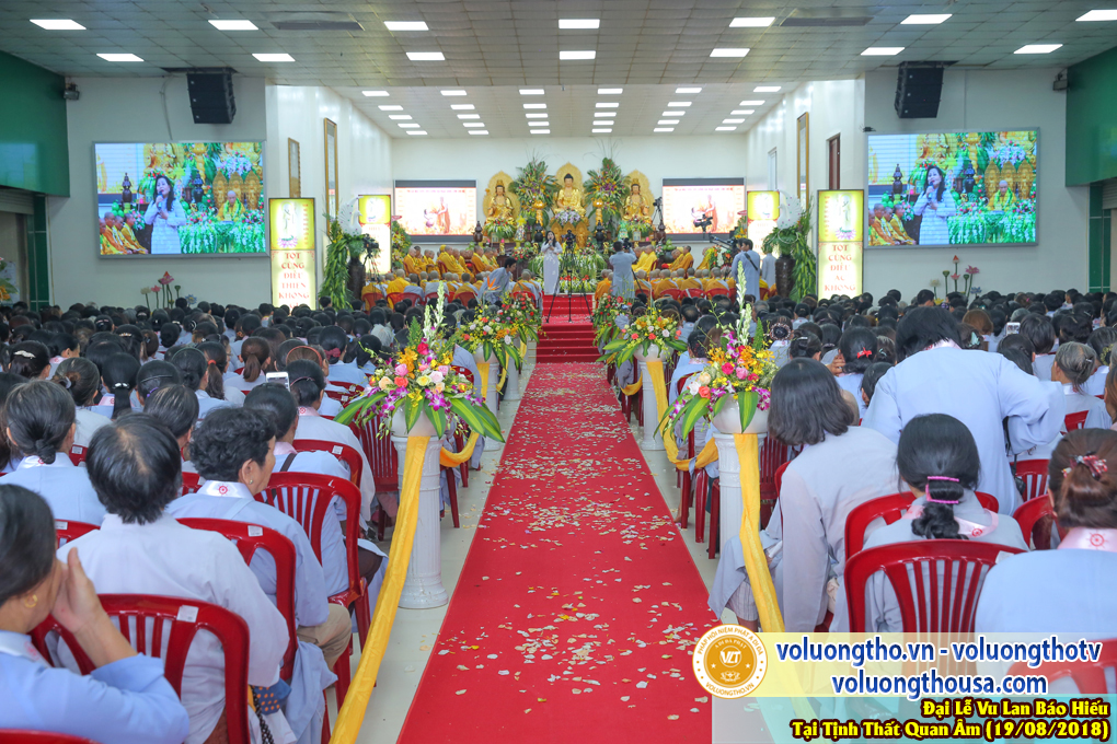 hinh-anh-vu-lan-ngay-19-8-2018-chua-quan-the-am-duc-trong-lam-dong-23.jpg