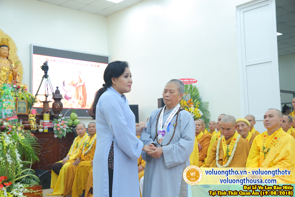hinh-anh-vu-lan-ngay-19-8-2018-chua-quan-the-am-duc-trong-lam-dong-27.jpg