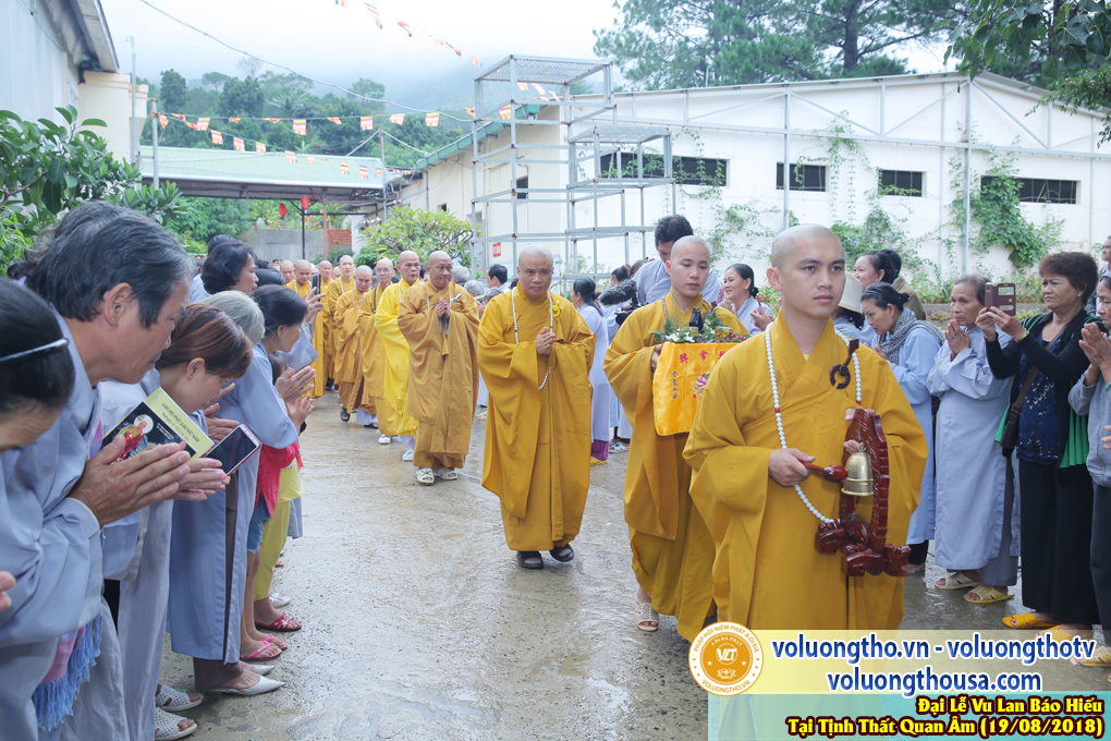 hinh-anh-vu-lan-ngay-19-8-2018-chua-quan-the-am-duc-trong-lam-dong-80.jpg