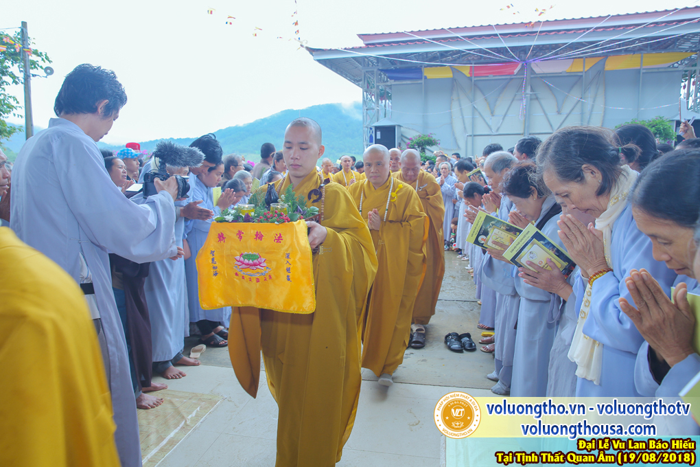 hinh-anh-vu-lan-ngay-19-8-2018-chua-quan-the-am-duc-trong-lam-dong-83.jpg