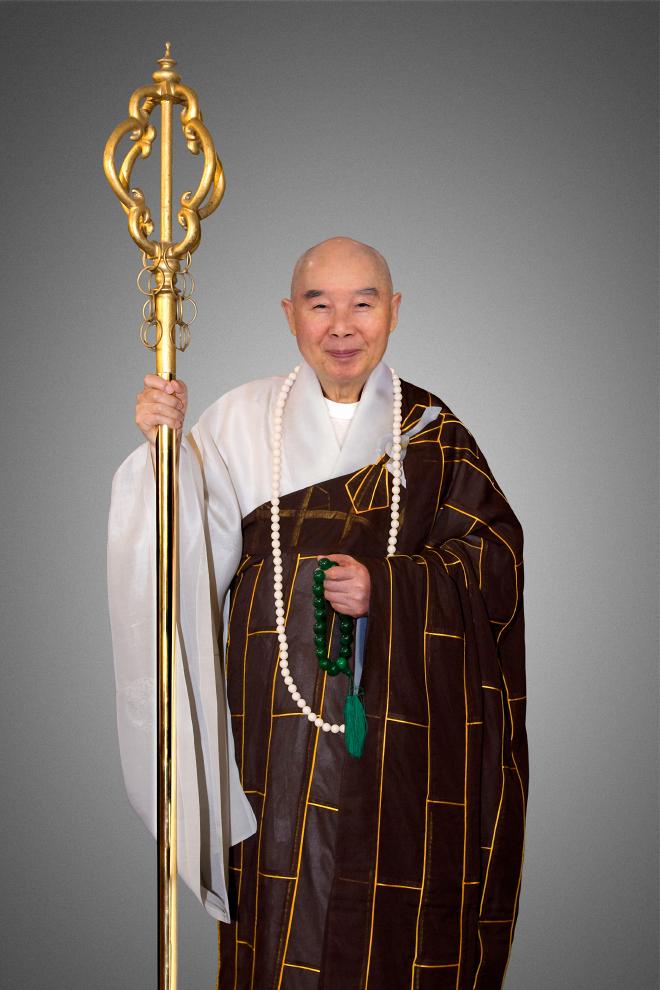 hoa-thuong-tinh-khong-chua-quan-the-am-duc-trong-lam-dong-7.jpg