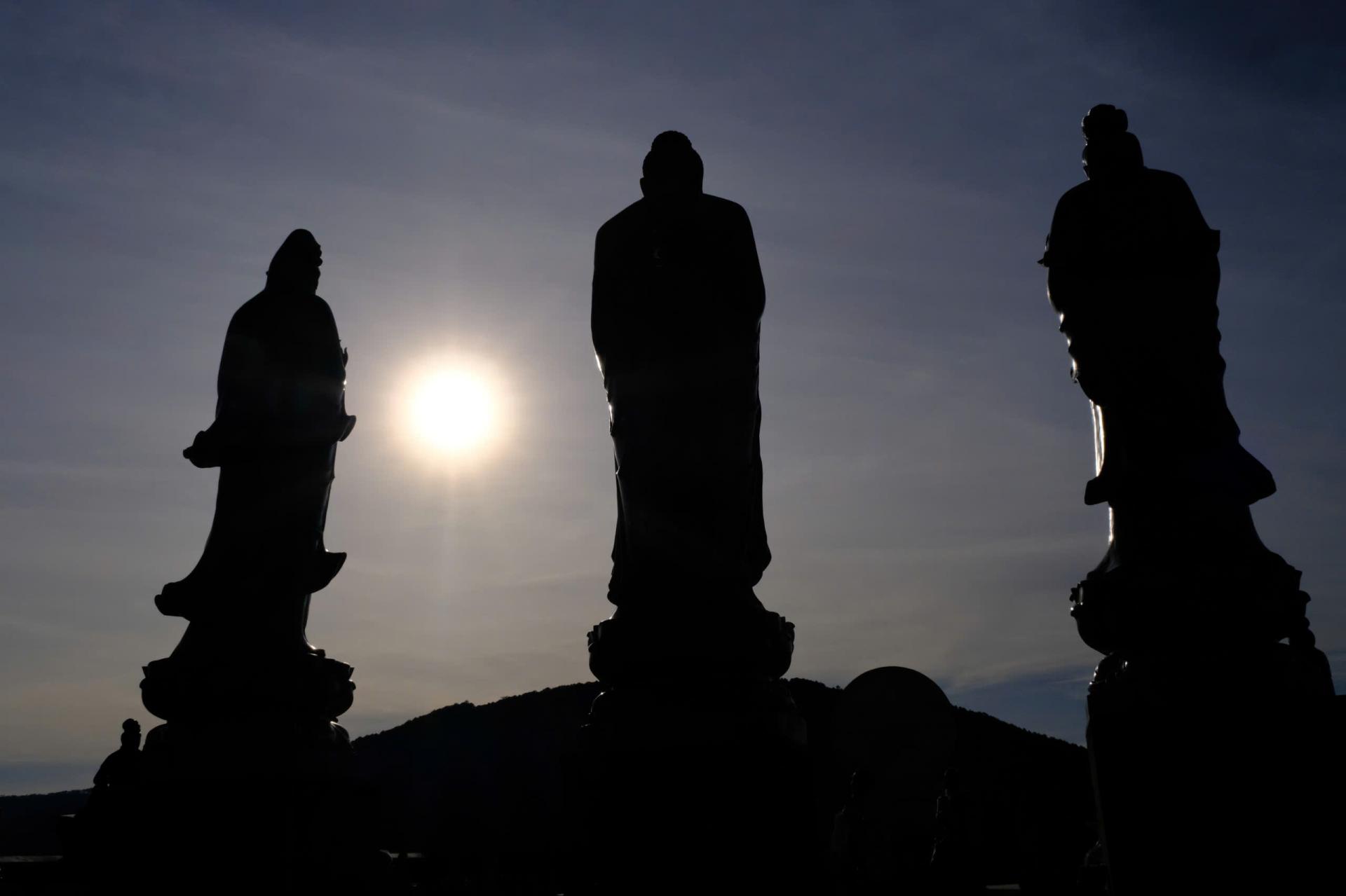 khuon-vien-tam-thanh-bang-da-va-44-tuong-quan-am-bo-tat-chua-quan-the-am-duc-trong-lam-dong-17.jpg