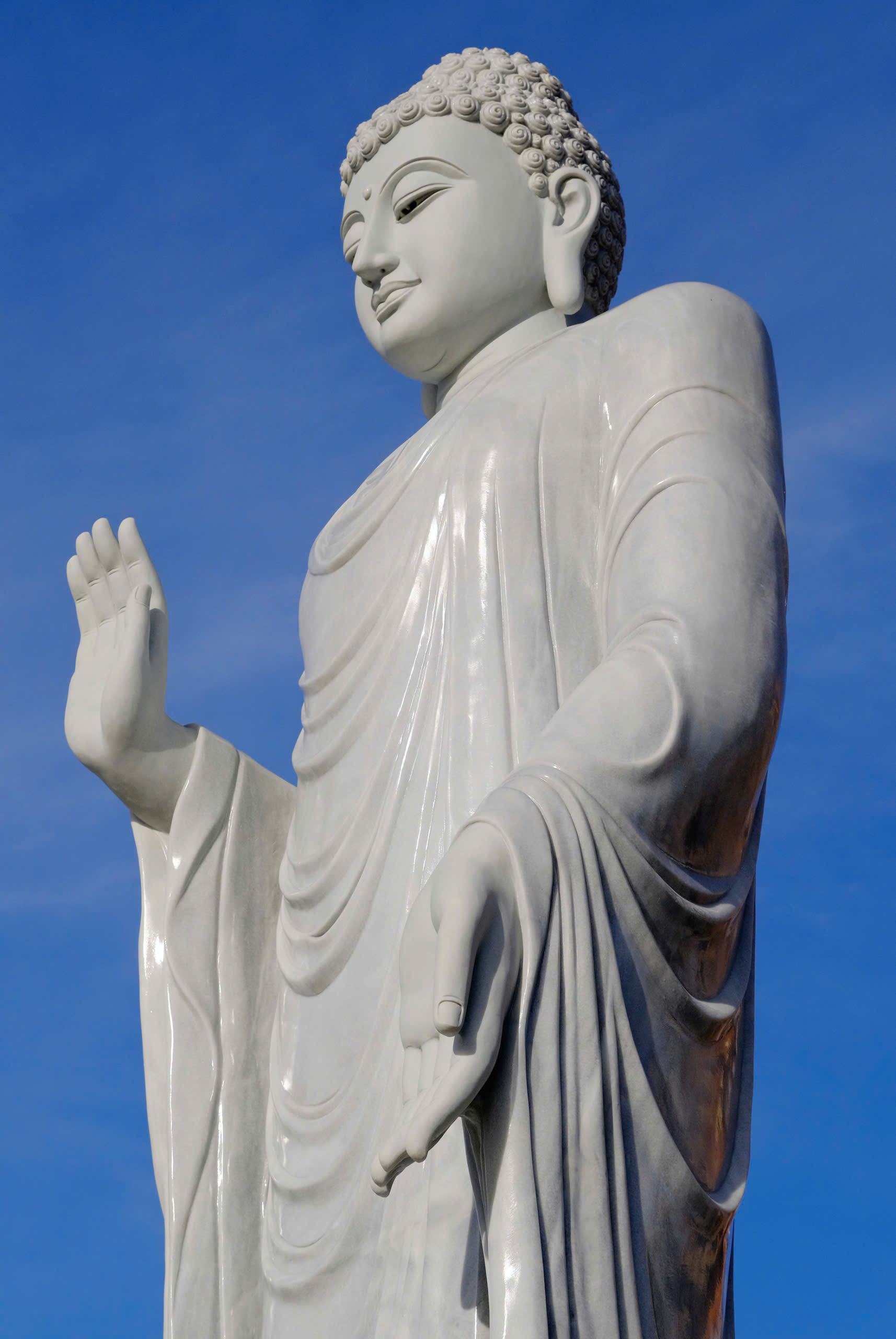 khuon-vien-tam-thanh-bang-da-va-44-tuong-quan-am-bo-tat-chua-quan-the-am-duc-trong-lam-dong-20.jpg