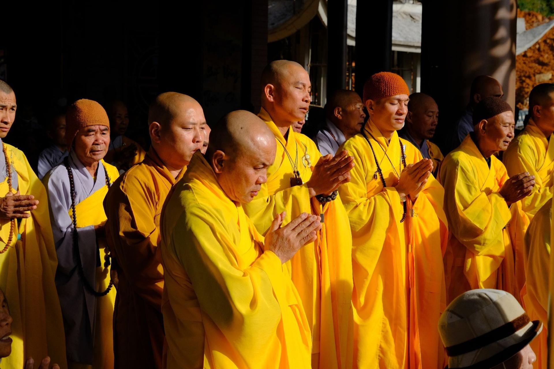 le-phong-sanh-le-tat-nien-ki-niem-25-nam-thanh-lap-chua-quan-the-am-nam-2024-20-12-giap-thin-al-chua-quan-the-am-duc-trong-lam-dong-10.jpg