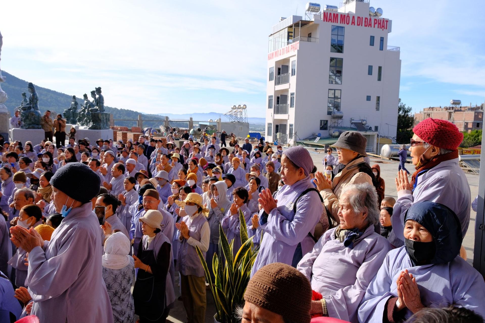 le-phong-sanh-le-tat-nien-ki-niem-25-nam-thanh-lap-chua-quan-the-am-nam-2024-20-12-giap-thin-al-chua-quan-the-am-duc-trong-lam-dong-22.jpg