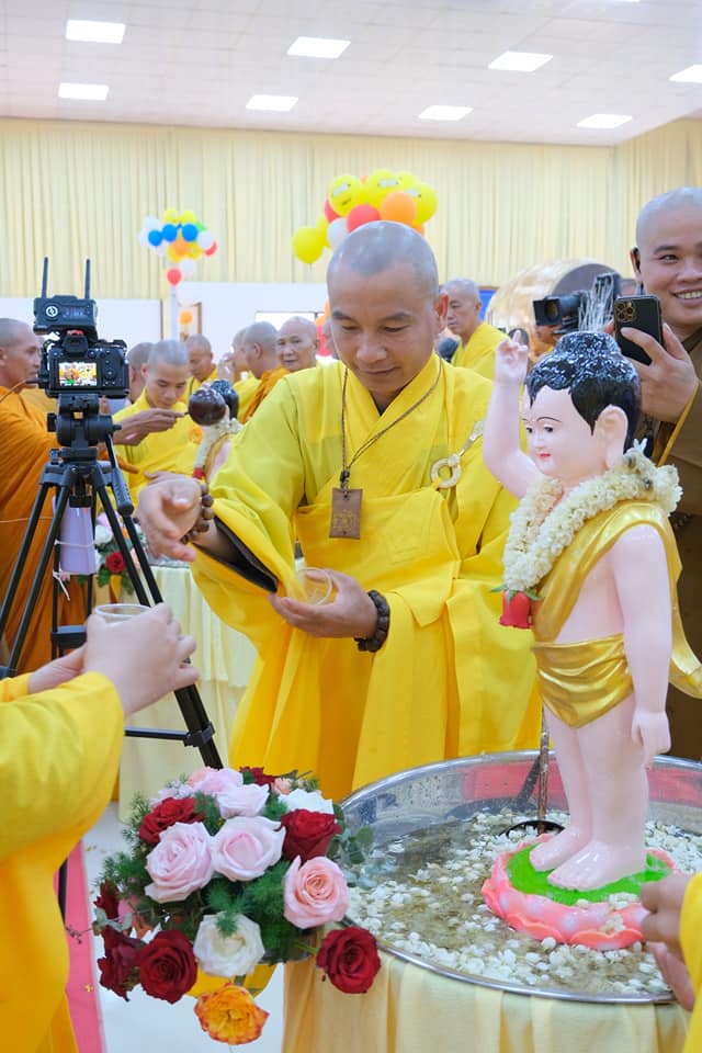 le-tam-phat-phat-dan-2024-chua-quan-the-am-chua-quan-the-am-duc-trong-lam-dong-12.jpg