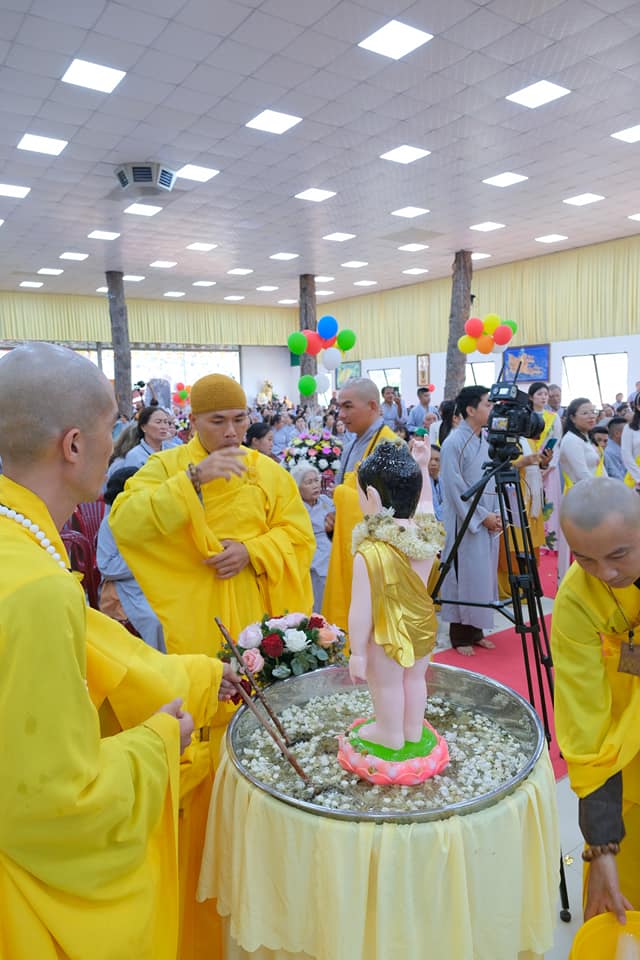 le-tam-phat-phat-dan-2024-chua-quan-the-am-chua-quan-the-am-duc-trong-lam-dong-14.jpg