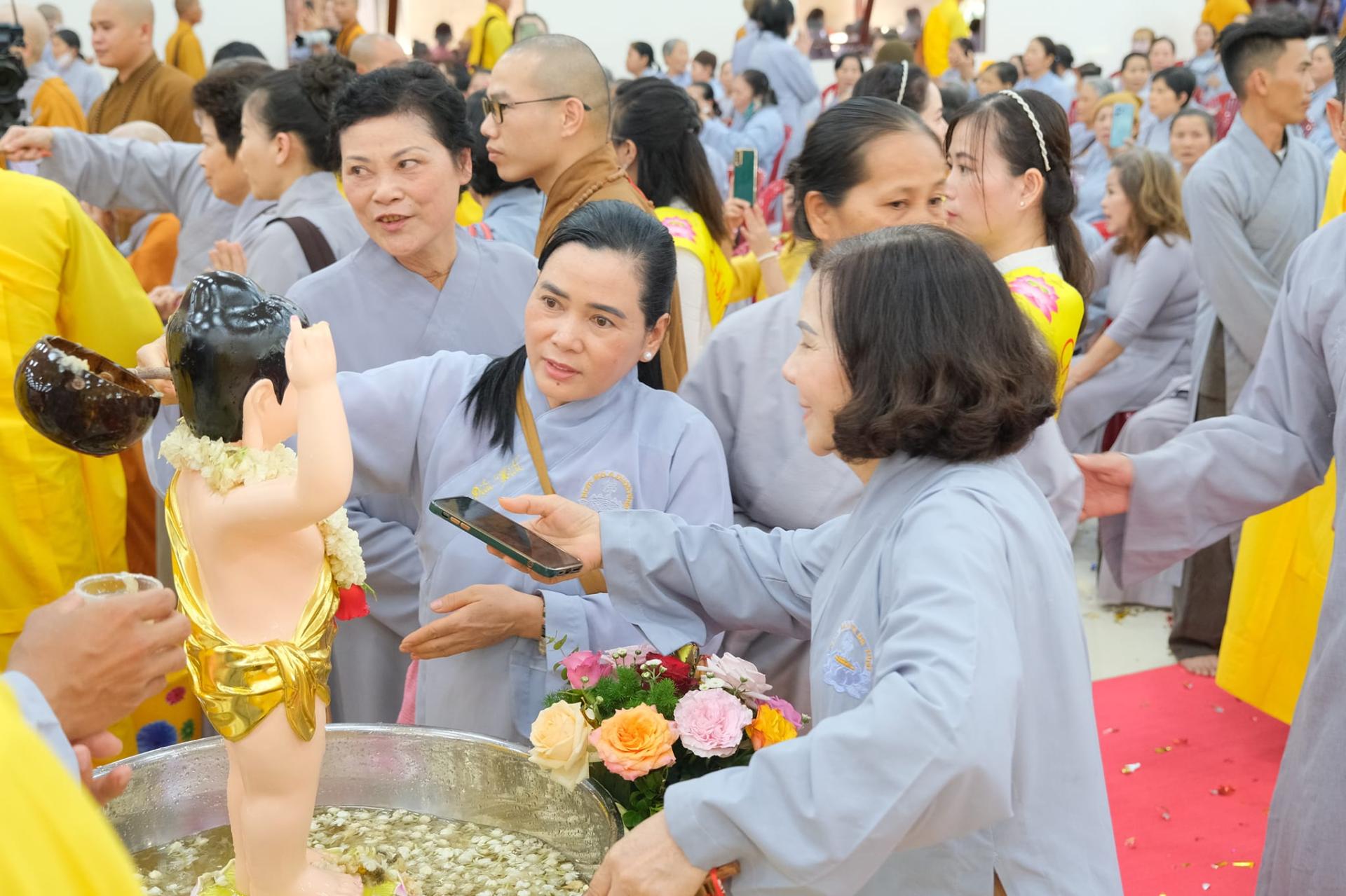 le-tam-phat-phat-dan-2024-chua-quan-the-am-chua-quan-the-am-duc-trong-lam-dong-25.jpg