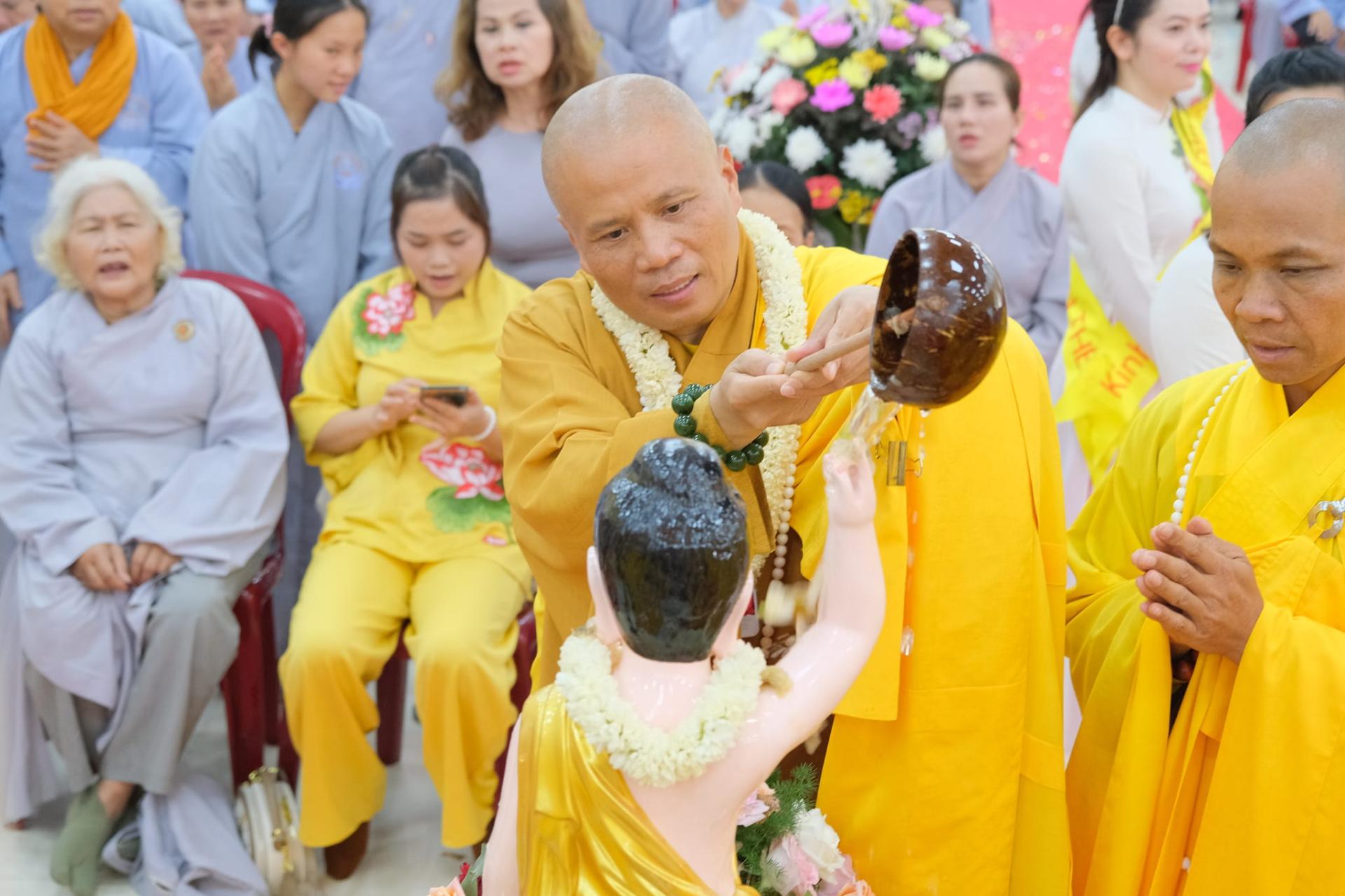 le-tam-phat-phat-dan-2024-chua-quan-the-am-chua-quan-the-am-duc-trong-lam-dong-33.jpg