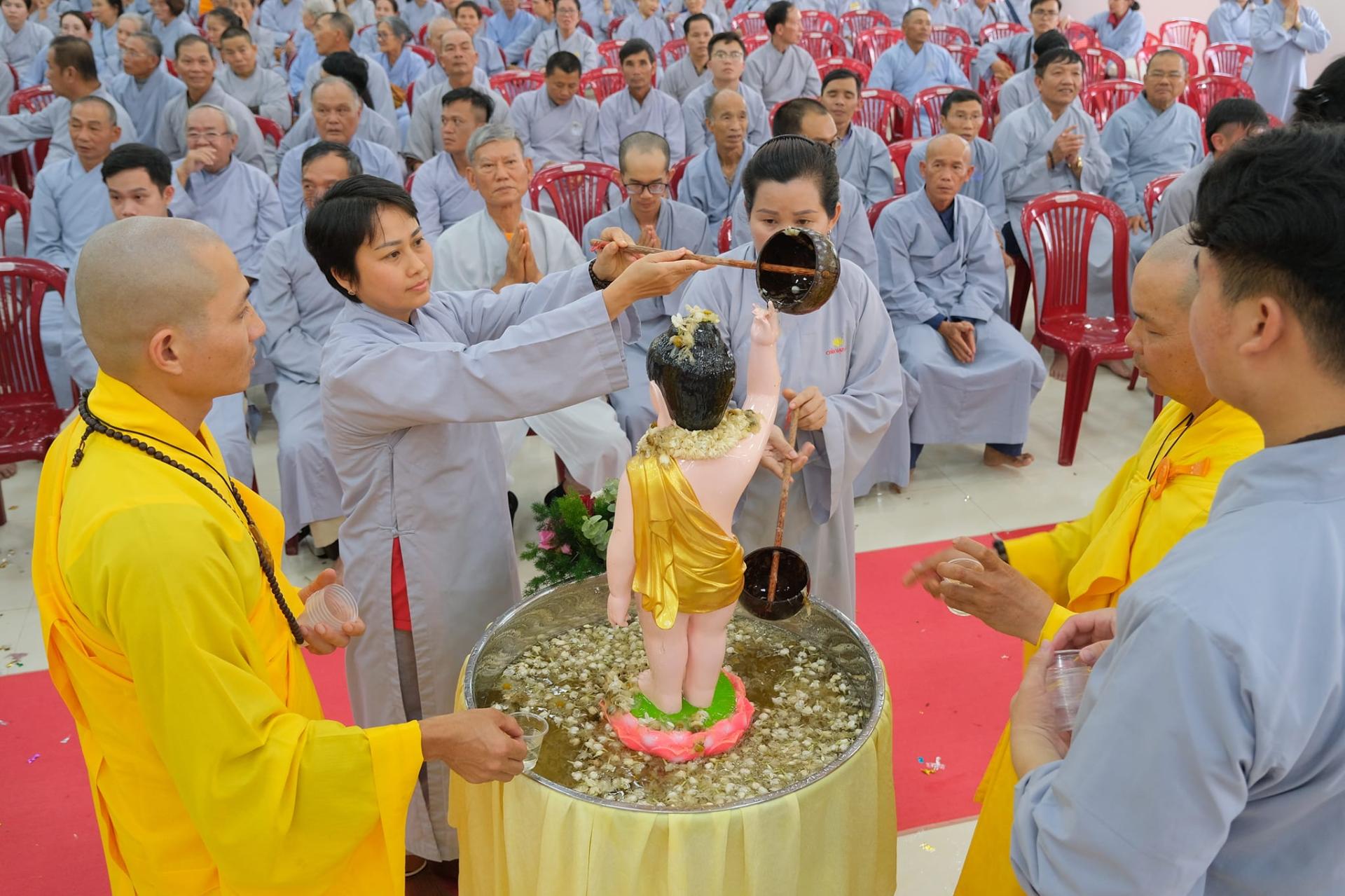 le-tam-phat-phat-dan-2024-chua-quan-the-am-chua-quan-the-am-duc-trong-lam-dong-36.jpg