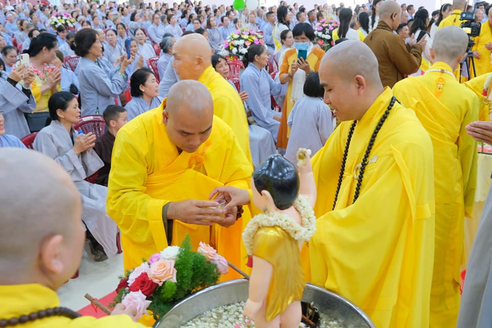 le-tam-phat-phat-dan-2024-chua-quan-the-am-chua-quan-the-am-duc-trong-lam-dong-7.jpg