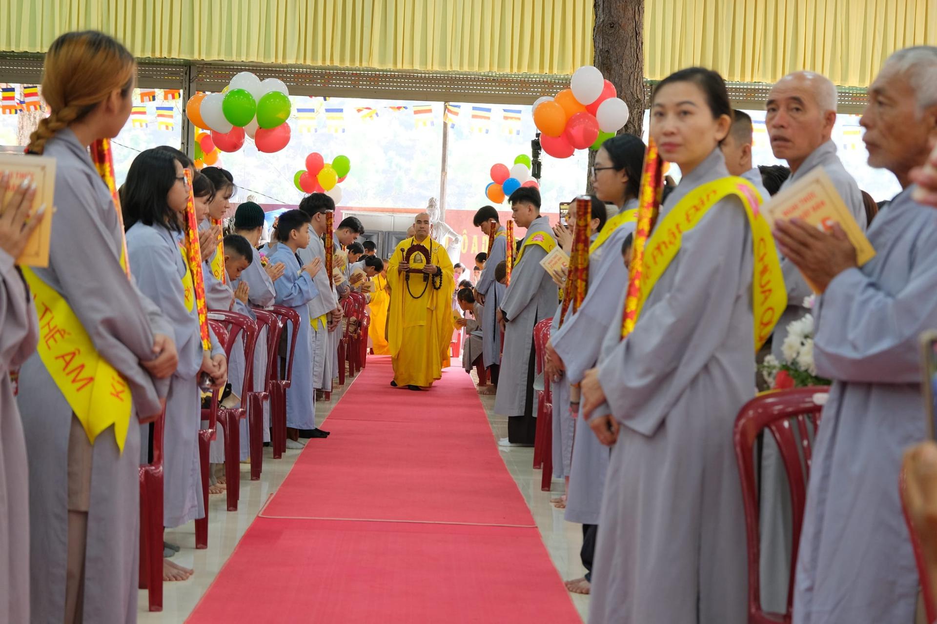 le-tam-phat-phat-dan-2024-chua-quan-the-am-chua-quan-the-am-duc-trong-lam-dong-75.jpg