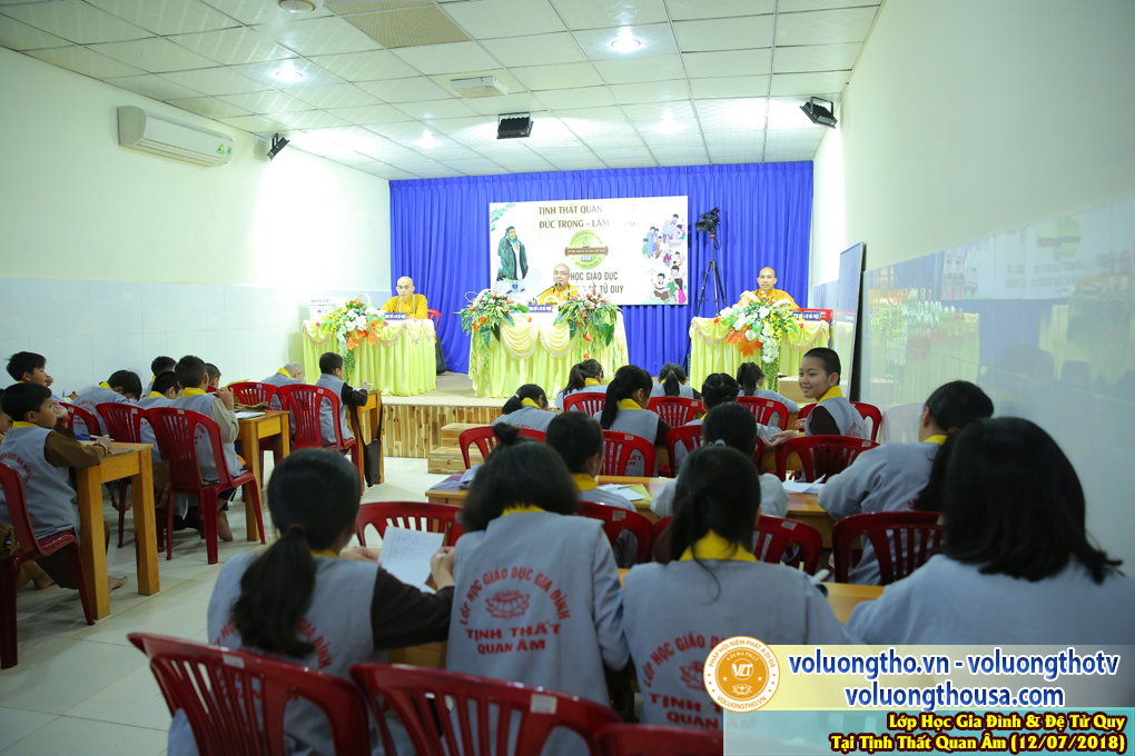 lop-hoc-giao-duc-gia-dinh-va-de-tu-quy-ngay-12-7-2018-chua-quan-the-am-duc-trong-lam-dong-10.jpg