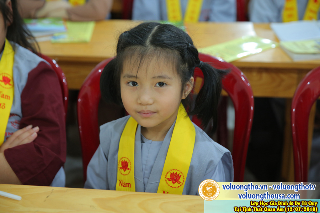 lop-hoc-giao-duc-gia-dinh-va-de-tu-quy-ngay-12-7-2018-chua-quan-the-am-duc-trong-lam-dong-18.jpg
