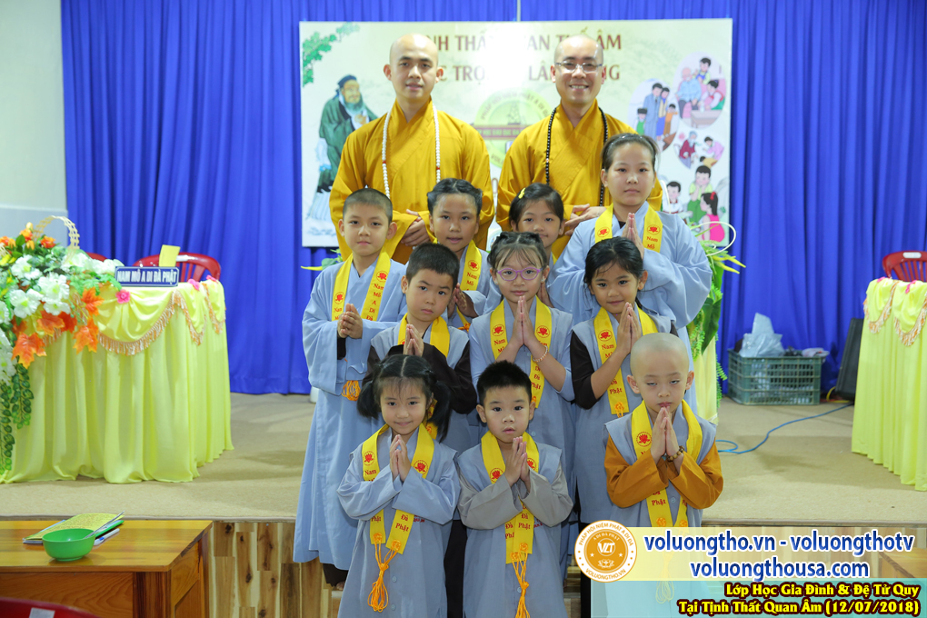 lop-hoc-giao-duc-gia-dinh-va-de-tu-quy-ngay-12-7-2018-chua-quan-the-am-duc-trong-lam-dong-29.jpg