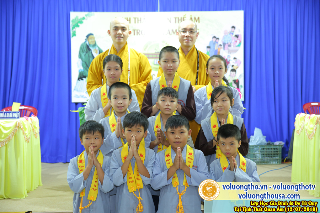 lop-hoc-giao-duc-gia-dinh-va-de-tu-quy-ngay-12-7-2018-chua-quan-the-am-duc-trong-lam-dong-30.jpg