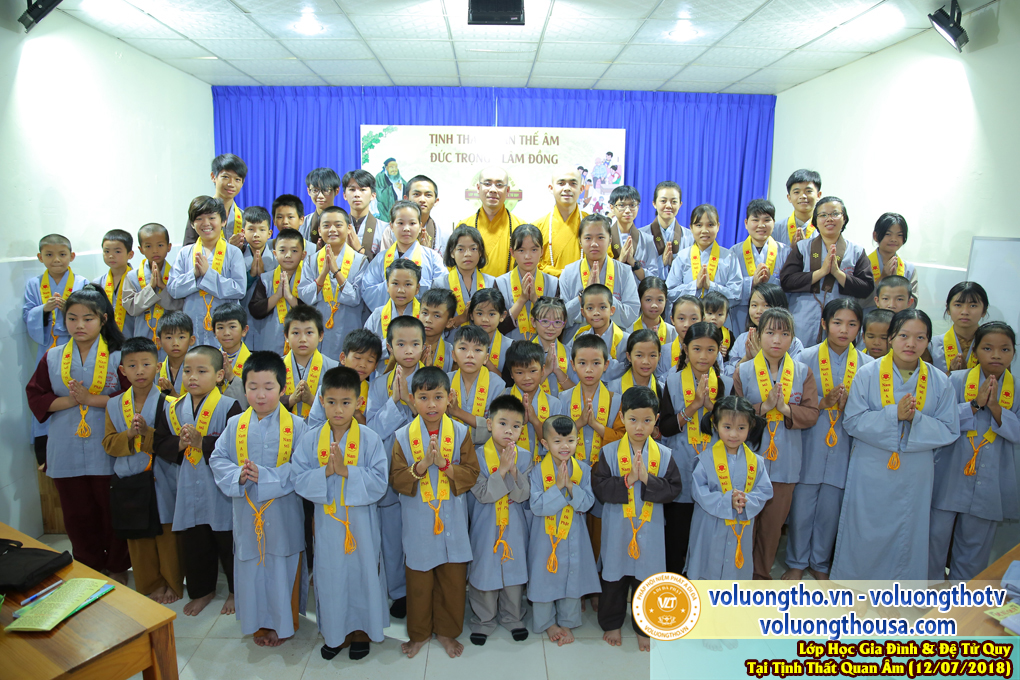 lop-hoc-giao-duc-gia-dinh-va-de-tu-quy-ngay-12-7-2018-chua-quan-the-am-duc-trong-lam-dong-35.jpg