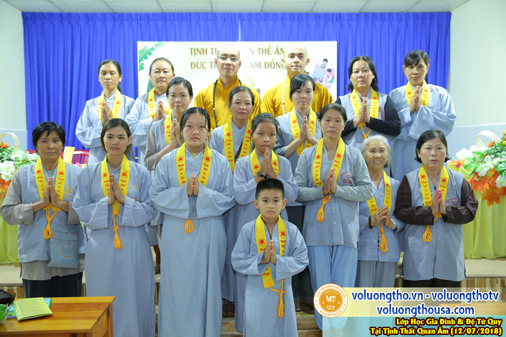 lop-hoc-giao-duc-gia-dinh-va-de-tu-quy-ngay-12-7-2018-chua-quan-the-am-duc-trong-lam-dong-36.jpg
