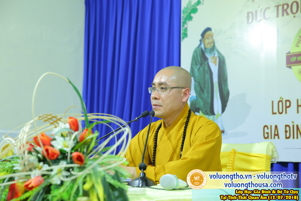 lop-hoc-giao-duc-gia-dinh-va-de-tu-quy-ngay-12-7-2018-chua-quan-the-am-duc-trong-lam-dong-6.jpg
