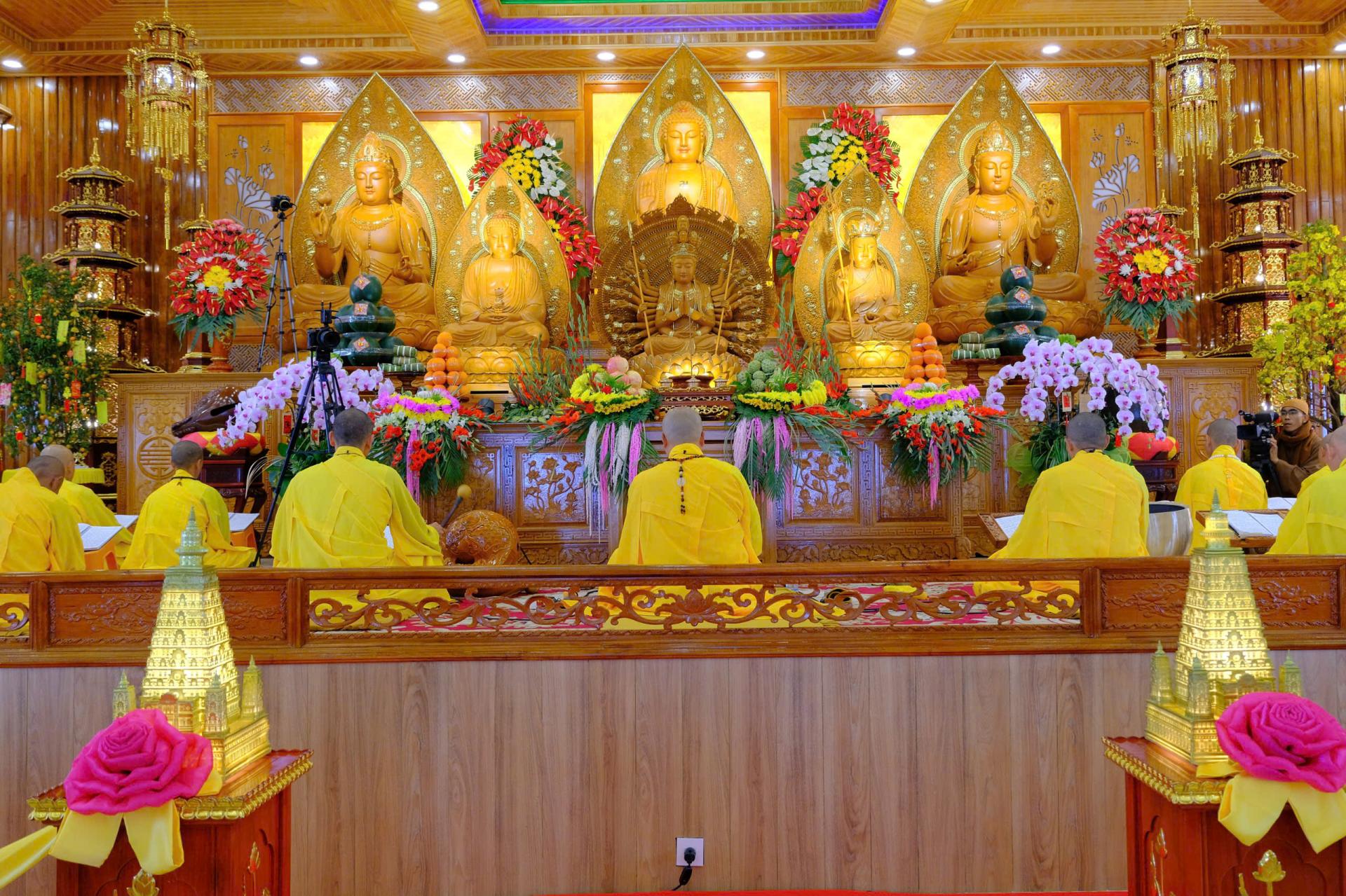 mung-5-tet-nam-at-ty-2025-chua-quan-the-am-chua-quan-the-am-duc-trong-lam-dong-2.jpg
