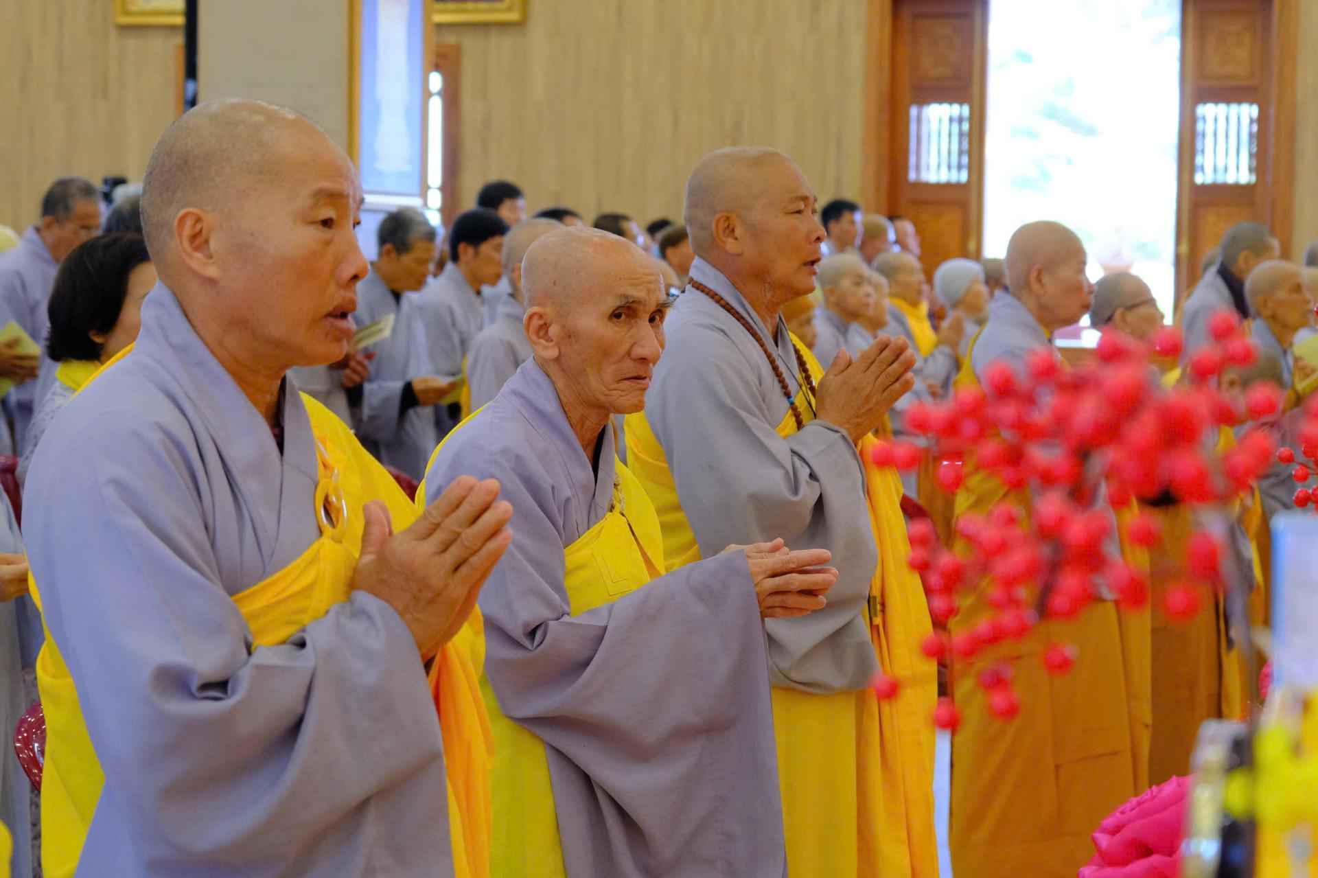 mung-5-tet-nam-at-ty-2025-chua-quan-the-am-chua-quan-the-am-duc-trong-lam-dong-24.jpg
