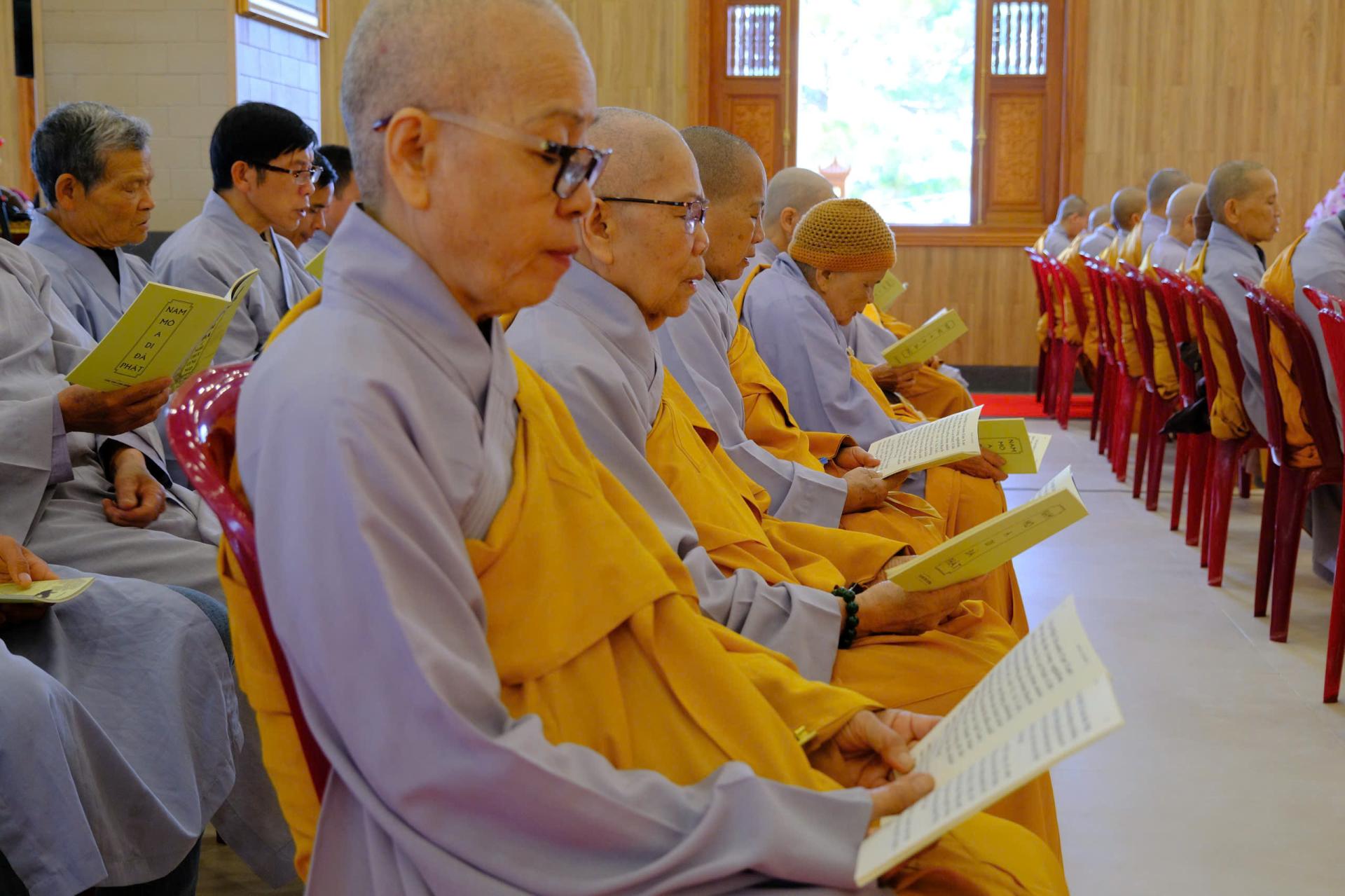 mung-5-tet-nam-at-ty-2025-chua-quan-the-am-chua-quan-the-am-duc-trong-lam-dong-42.jpg