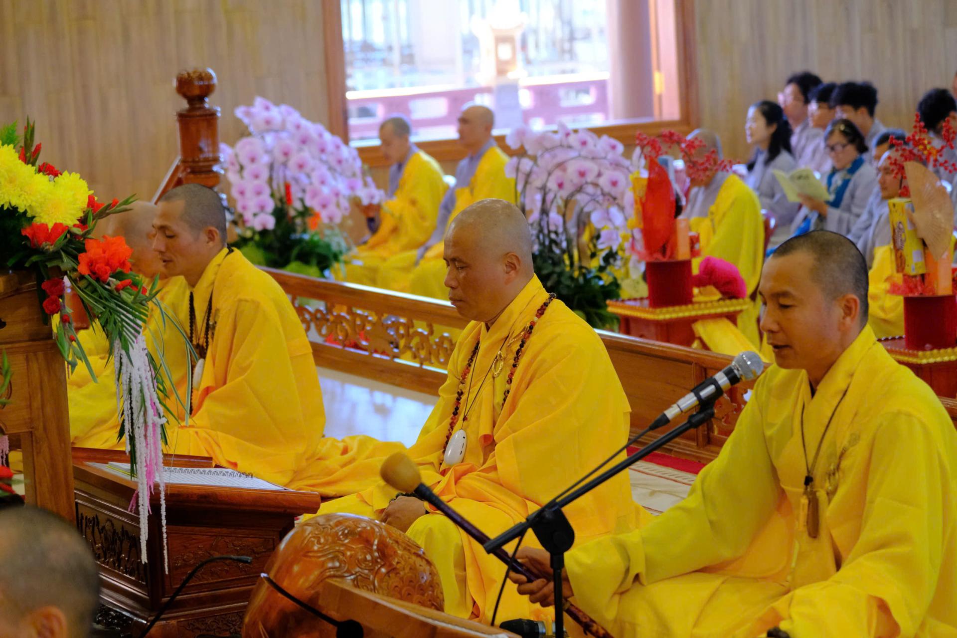 mung-5-tet-nam-at-ty-2025-chua-quan-the-am-chua-quan-the-am-duc-trong-lam-dong-7.jpg