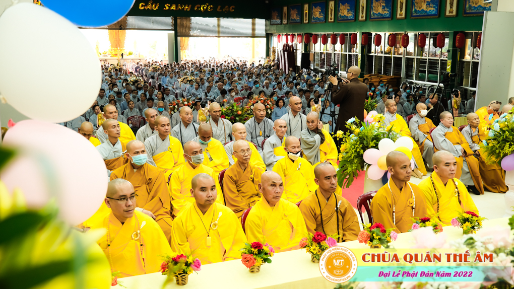 nhung-hinh-anh-phat-dan-2022-chua-quan-the-am-duc-trong-lam-dong-18.jpg