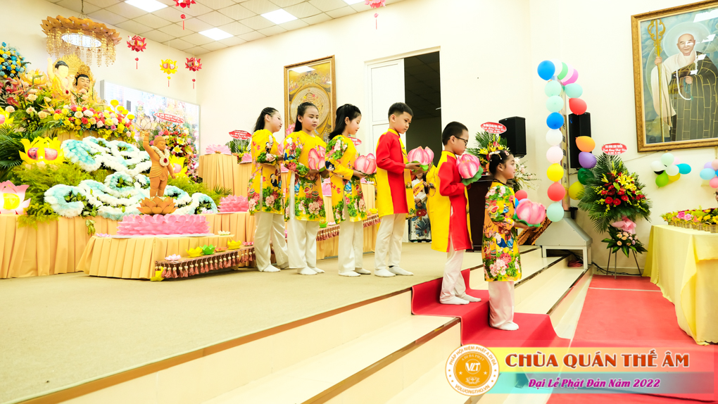 nhung-hinh-anh-phat-dan-2022-chua-quan-the-am-duc-trong-lam-dong-26.jpg