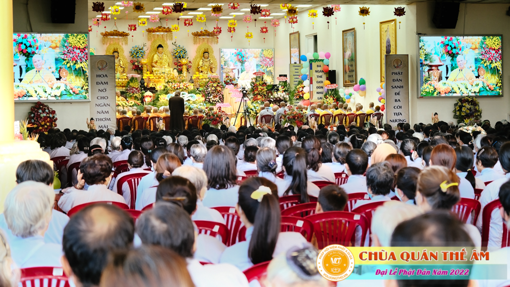 nhung-hinh-anh-phat-dan-2022-chua-quan-the-am-duc-trong-lam-dong-3.jpg