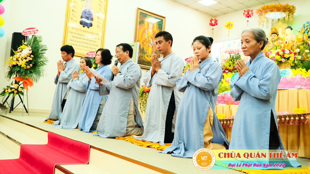 nhung-hinh-anh-phat-dan-2022-chua-quan-the-am-duc-trong-lam-dong-33.jpg