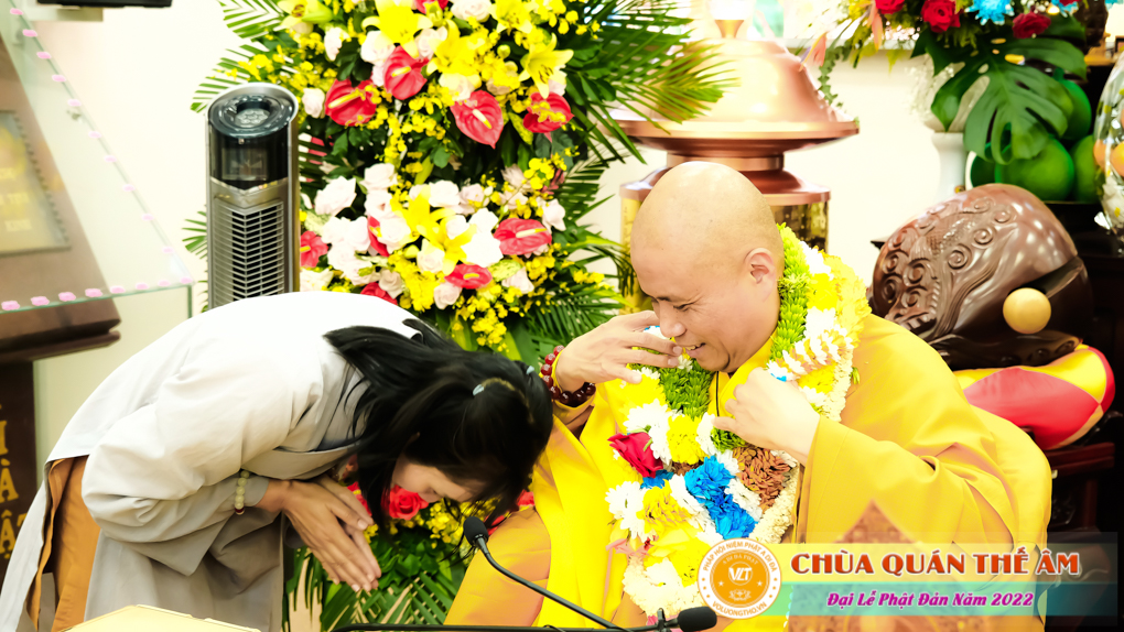 nhung-hinh-anh-phat-dan-2022-chua-quan-the-am-duc-trong-lam-dong-36.jpg