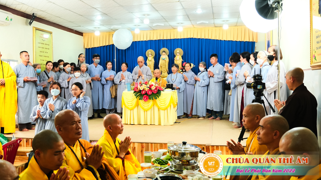 nhung-hinh-anh-phat-dan-2022-chua-quan-the-am-duc-trong-lam-dong-42.jpg