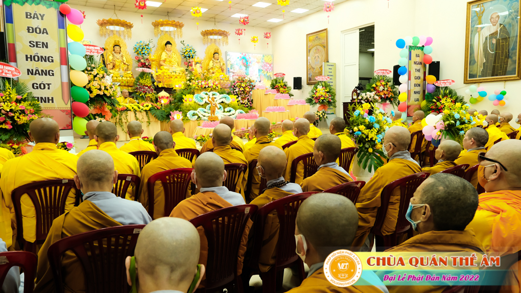 nhung-hinh-anh-phat-dan-2022-chua-quan-the-am-duc-trong-lam-dong-7.jpg