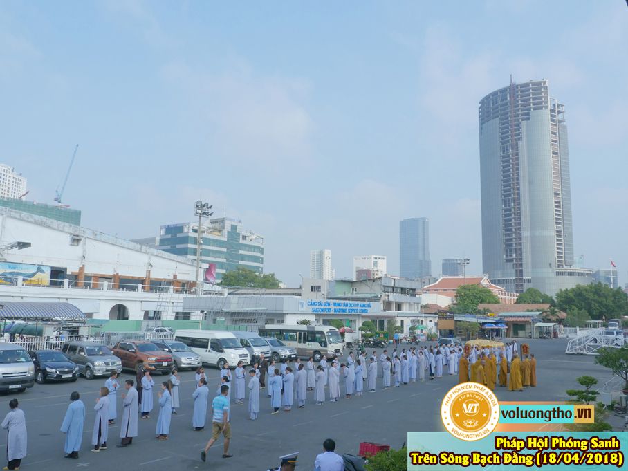 phap-hoi-phong-sanh-tren-song-bach-dang-ngay-18-04-2018-chua-quan-the-am-duc-trong-lam-dong-3.jpg
