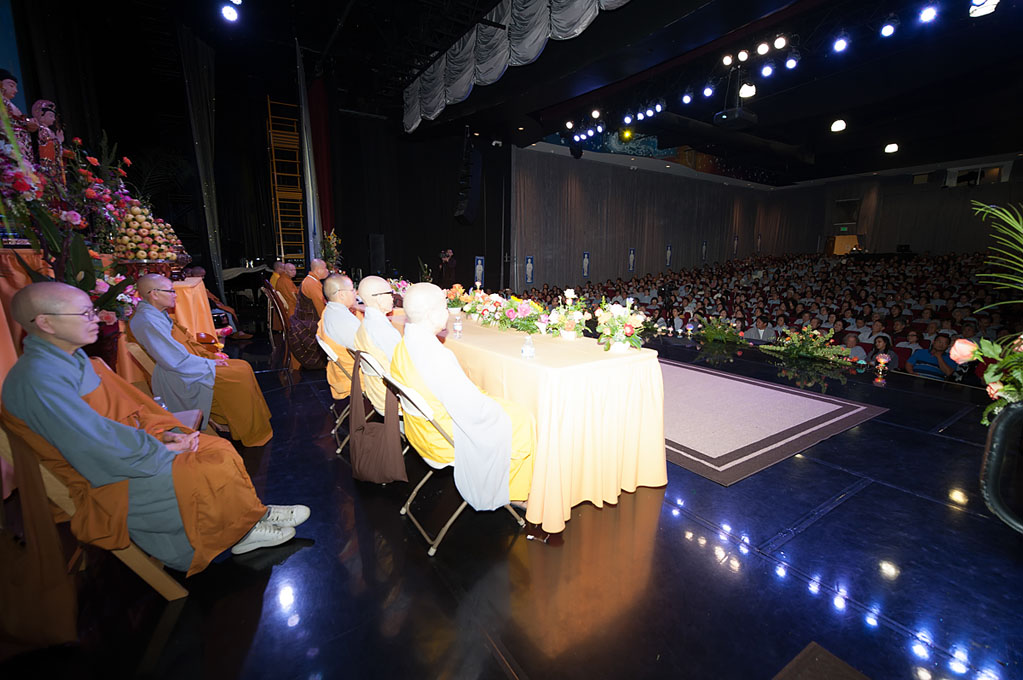phap-hoi-tai-california-chua-quan-the-am-duc-trong-lam-dong-12.jpg