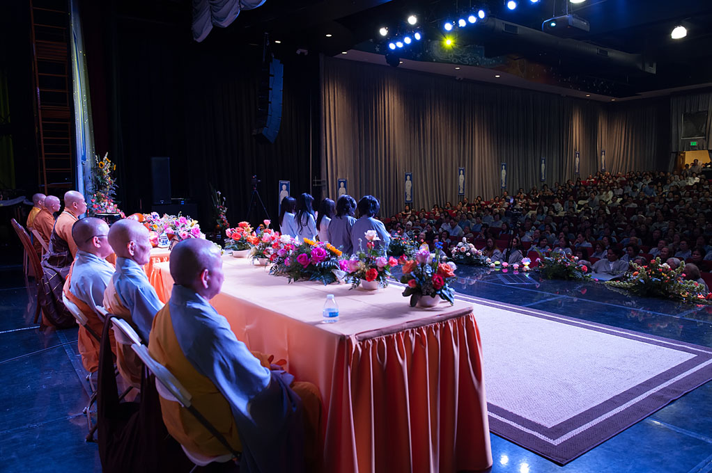 phap-hoi-tai-california-chua-quan-the-am-duc-trong-lam-dong-13.jpg