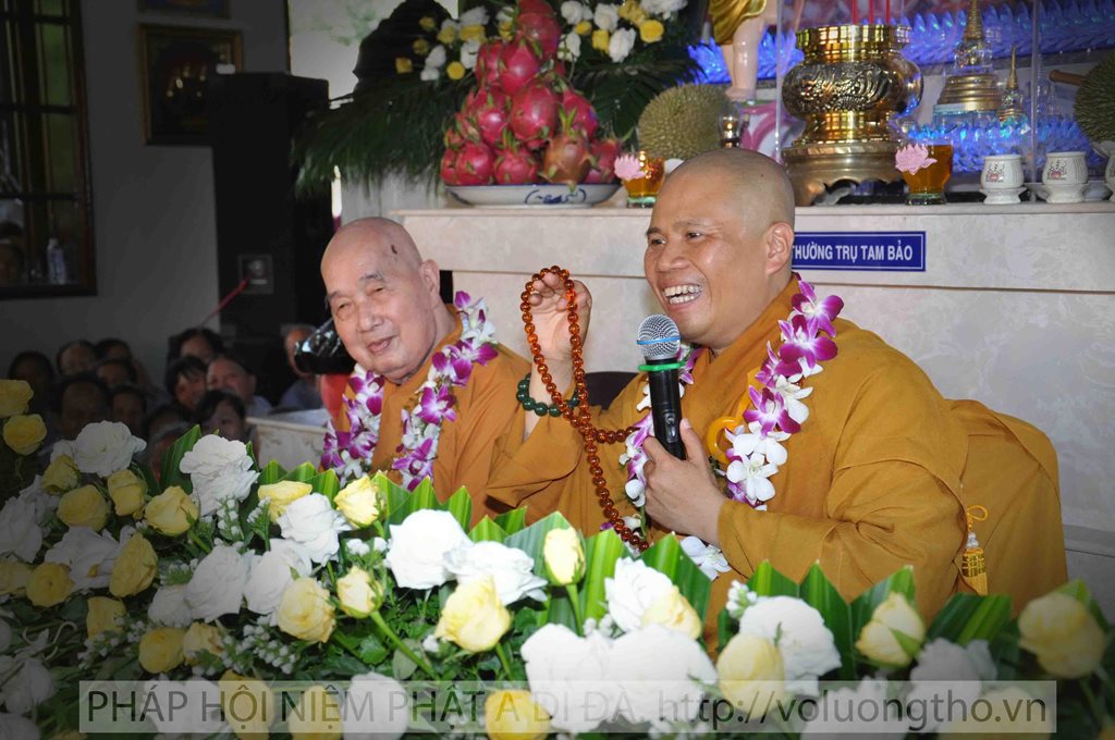 phong-sanh-tai-chua-tu-an-tien-giang-chua-quan-the-am-duc-trong-lam-dong-1.jpg