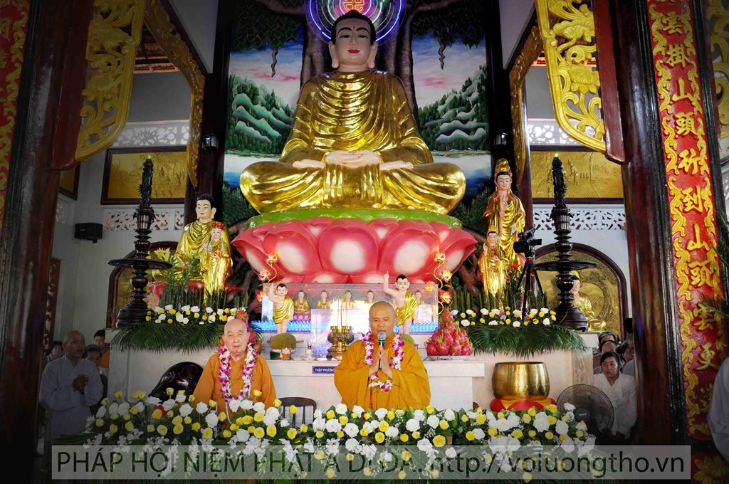 phong-sanh-tai-chua-tu-an-tien-giang-chua-quan-the-am-duc-trong-lam-dong-2.jpg