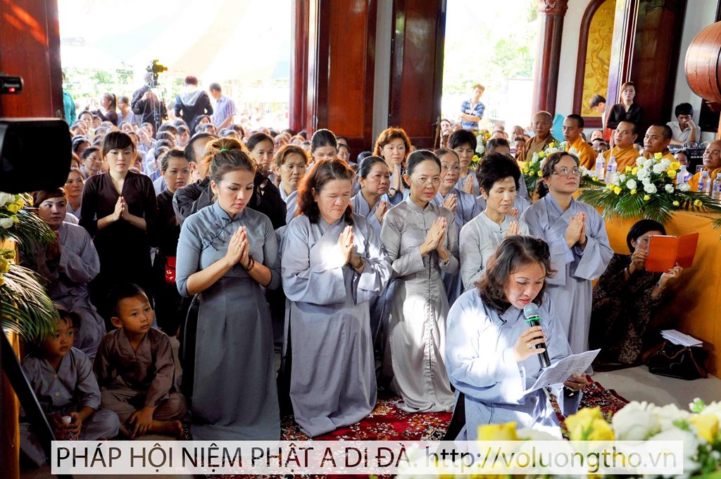 phong-sanh-tai-chua-tu-an-tien-giang-chua-quan-the-am-duc-trong-lam-dong-5.jpg