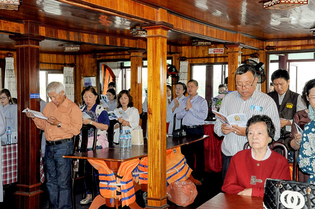phong-sanh-tren-song-bach-dang-26-01-2014-chua-quan-the-am-duc-trong-lam-dong-16.jpg