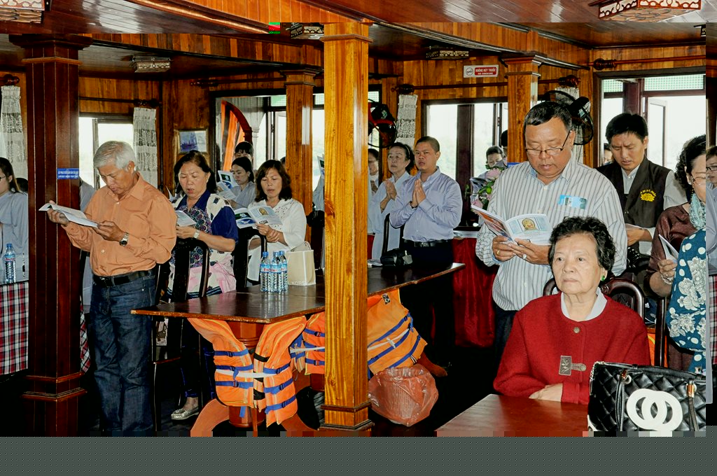 phong-sanh-tren-song-bach-dang-26-01-2014-chua-quan-the-am-duc-trong-lam-dong-8.jpg