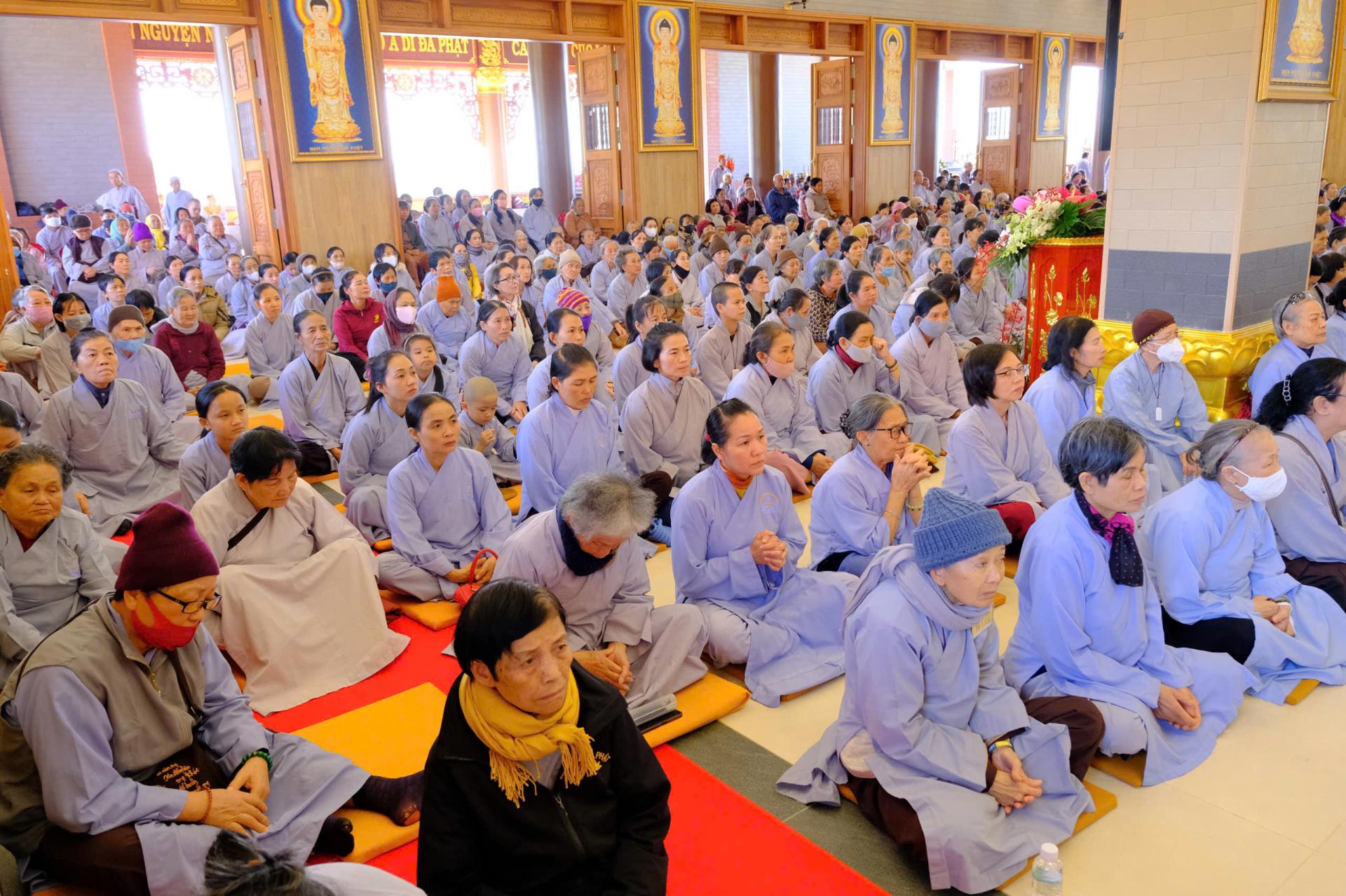 thuyet-phap-le-tat-nien-2024-chua-quan-the-am-ngay-20-12-giap-thin-al-chua-quan-the-am-duc-trong-lam-dong-6.jpg