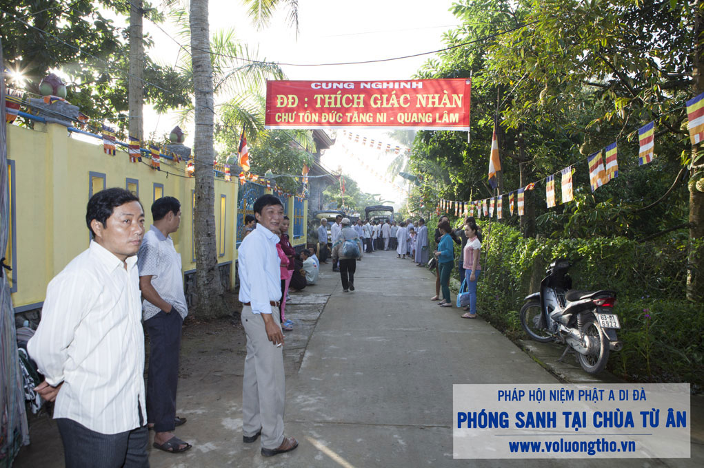to-chuc-phong-sanh-tai-chua-tu-an-tien-giang-chua-quan-the-am-duc-trong-lam-dong-12.jpg